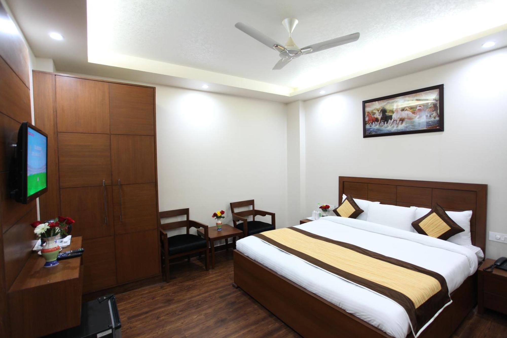 Hotel Hc Grand New Delhi Exterior photo
